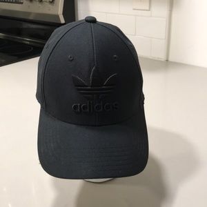 Adidas black trucker hat with plastic closure no signs of wear